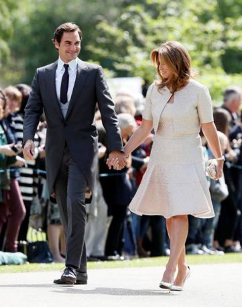 Roger Federer e la moglie Mirka erano tra gli ospiti del matrimonio di Pippa Middleton e del finanziere James Matthews. 